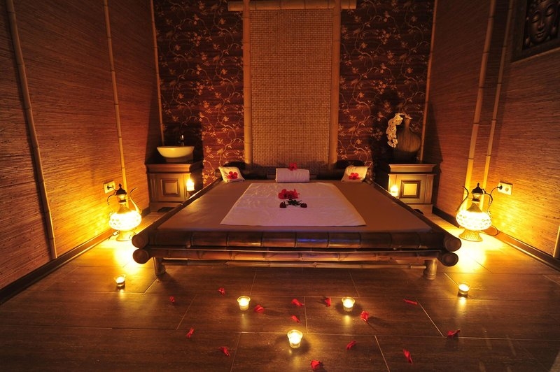 cheap resort hotels to Spend holiday with family