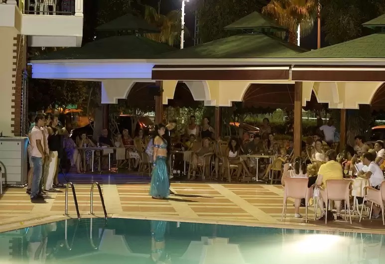 cheap resort hotels to Spend holiday with family