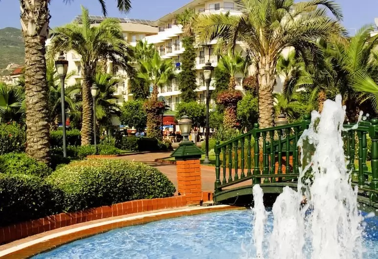 cheap resort hotels to Spend holiday with family