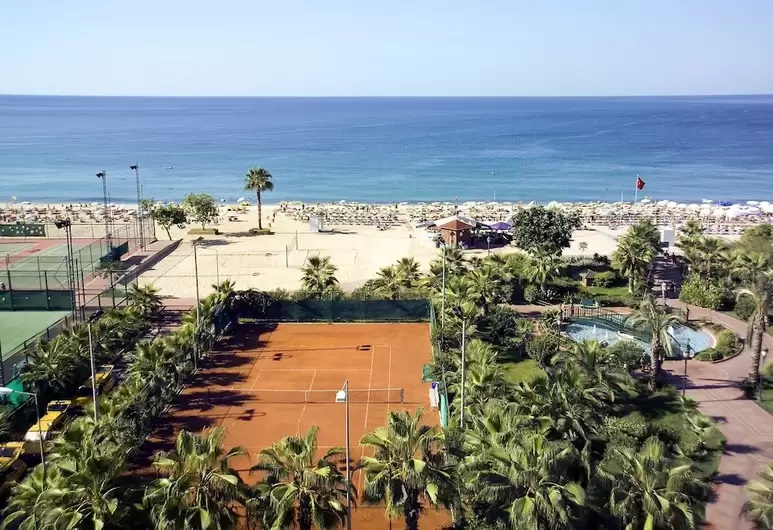 cheap resort hotels to Spend holiday with family