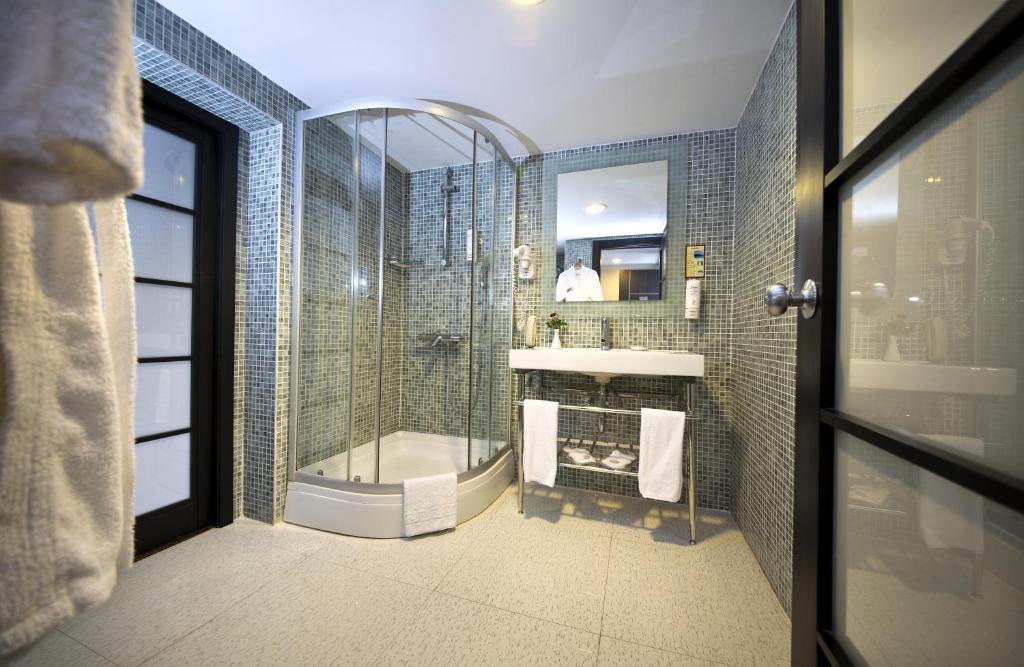 cheap resort hotels in Turkey to Spend holiday with family