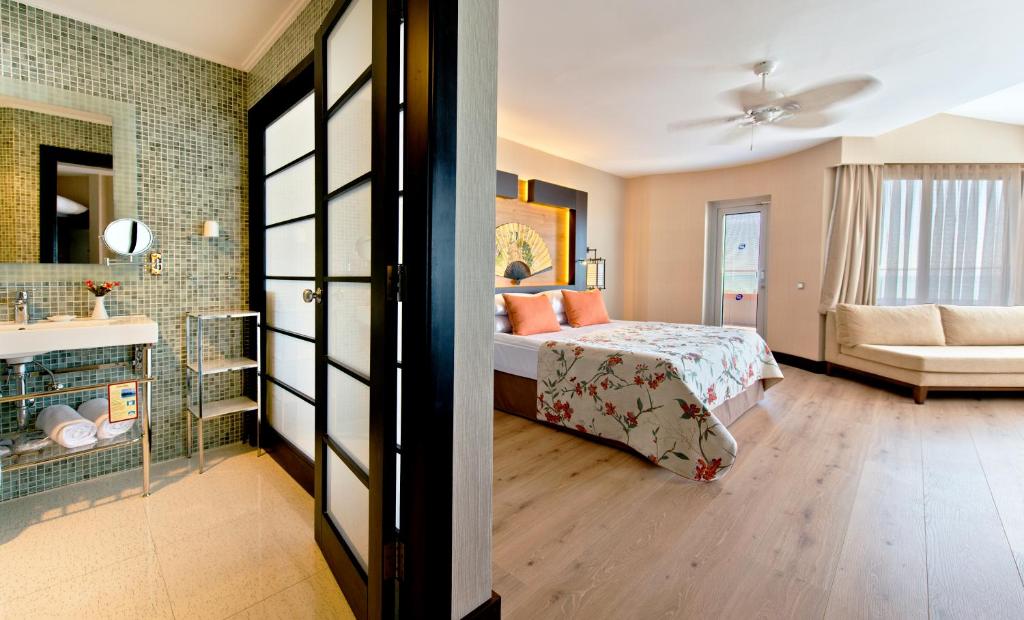 cheap resort hotels in Turkey to Spend holiday with family