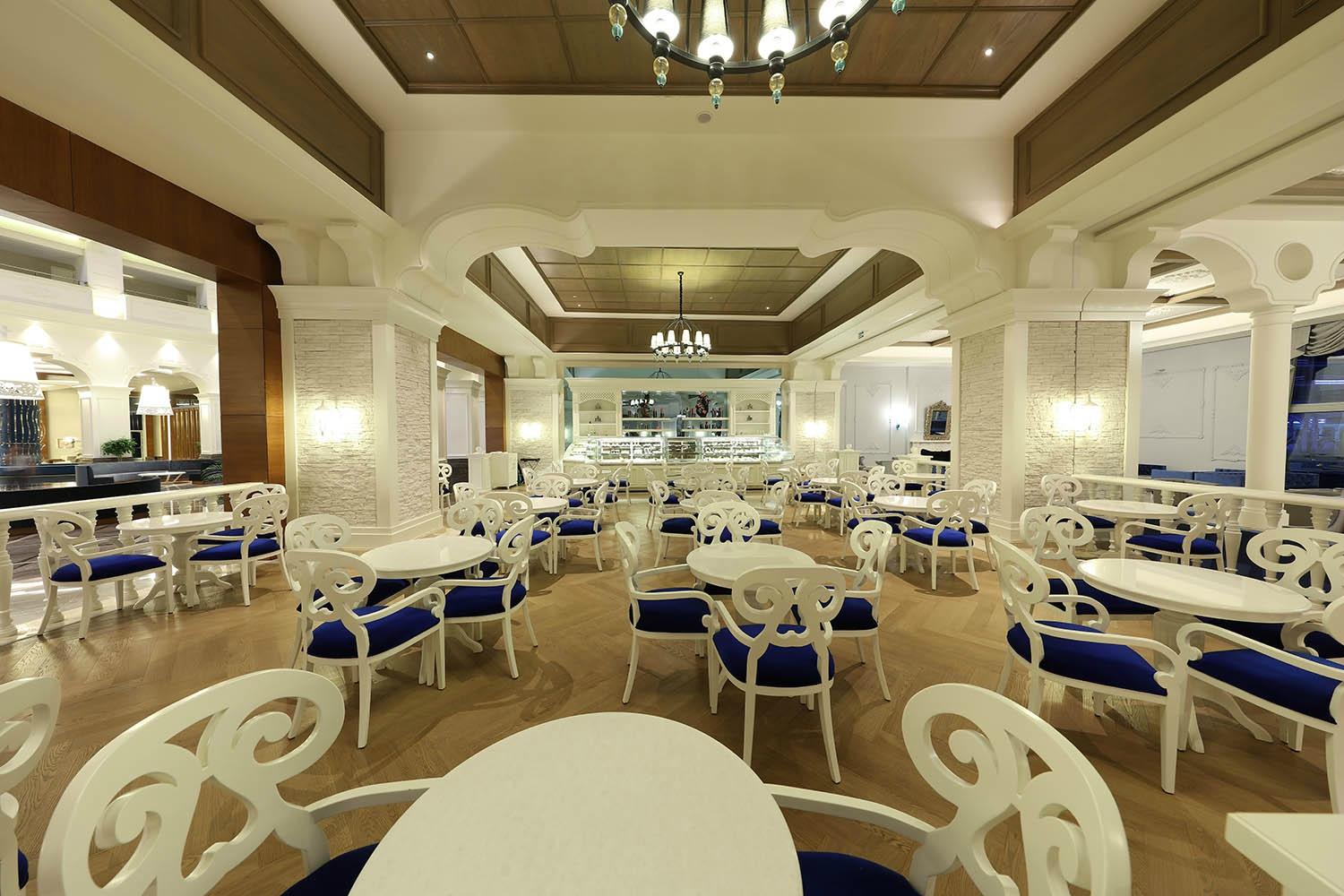 cheap resort hotels to Spend holiday with family