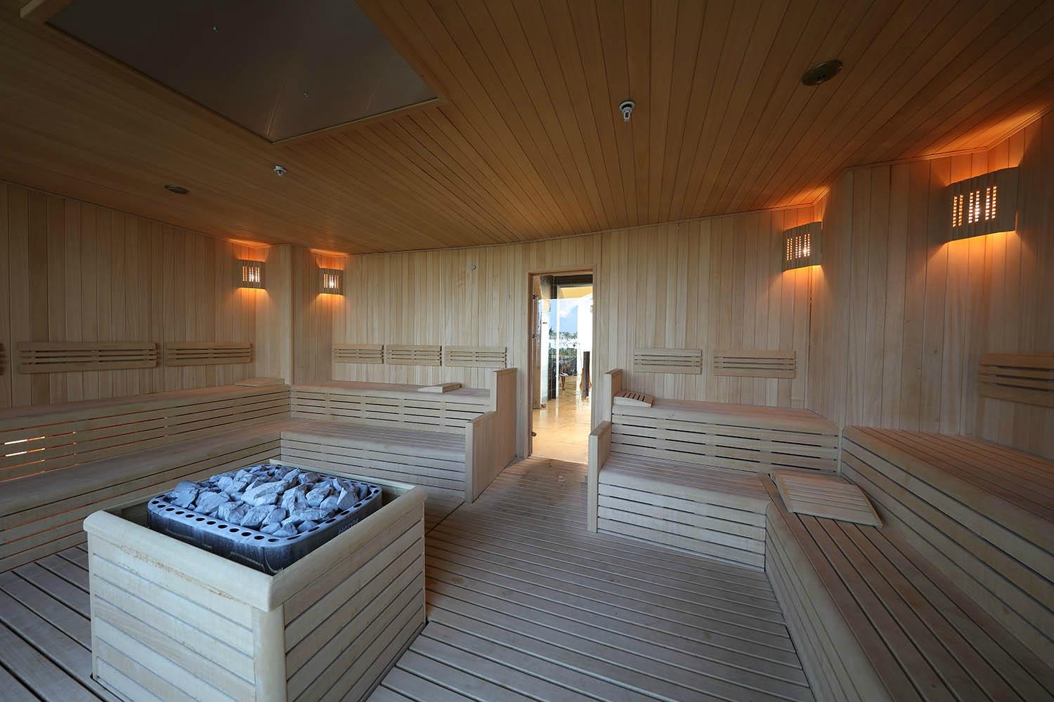 cheap resort hotels to Spend holiday with family