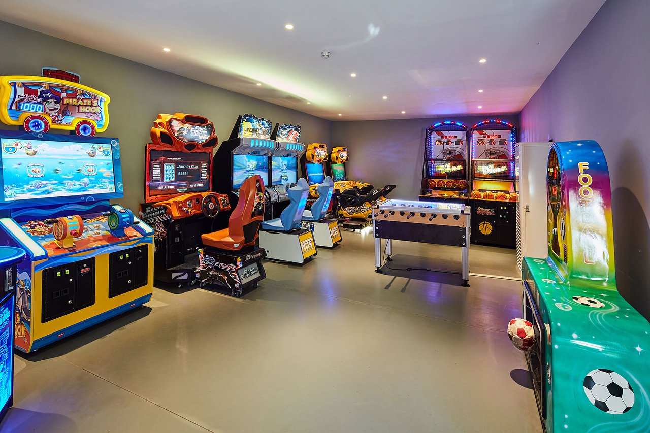 cheap resort hotels to Spend holiday with family