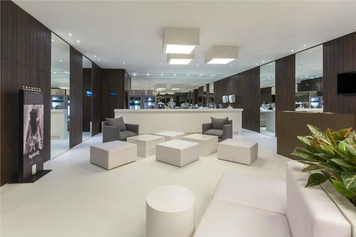 cheap resort hotels to Spend holiday with family