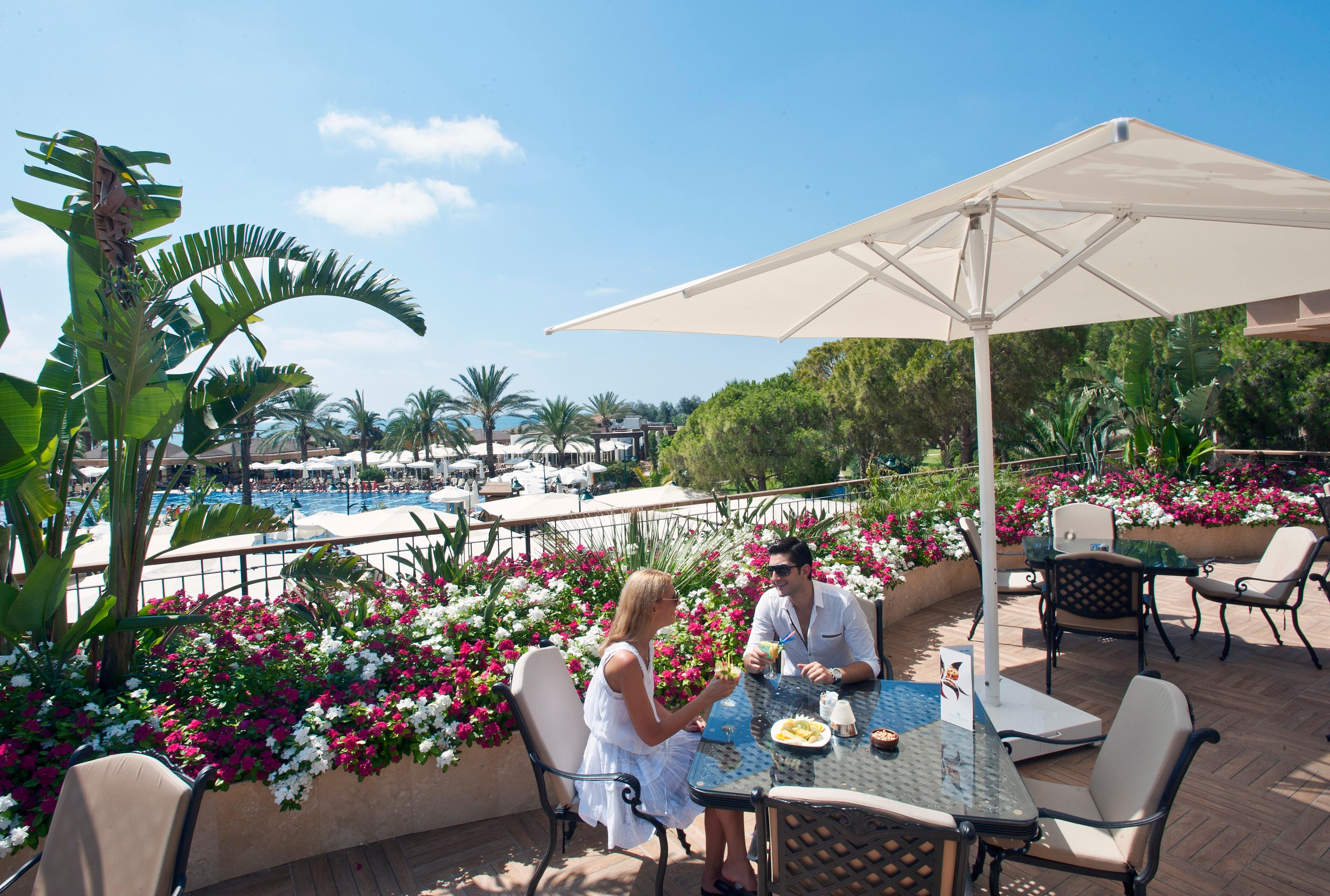 cheap resort hotels to Spend holiday with family