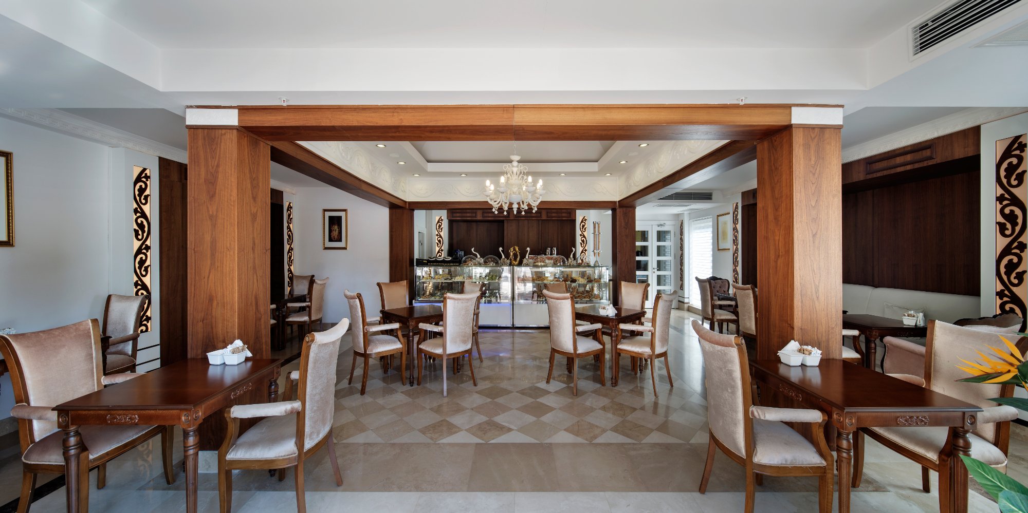 cheap resort hotels to Spend holiday with family