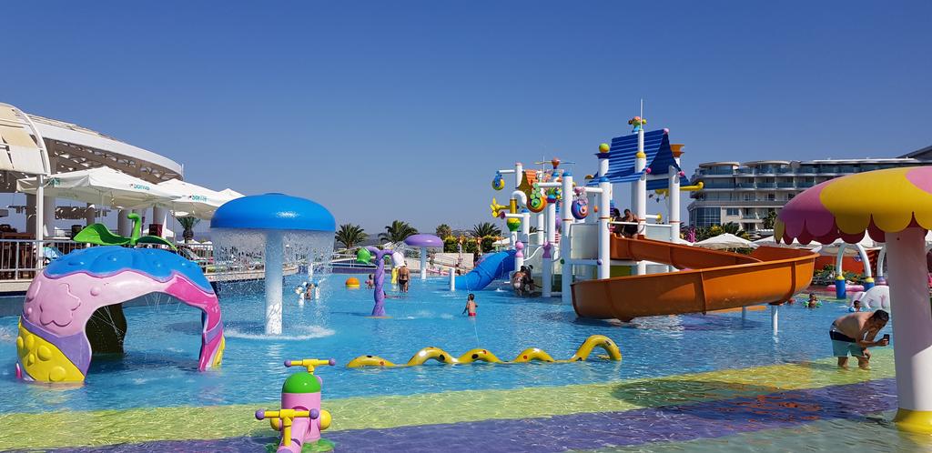 cheap resort hotels to Spend holiday with family