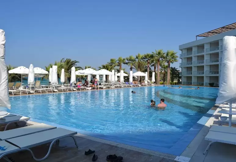 Boyalik Beach Hotel And Spa Cesme Izmir Patio