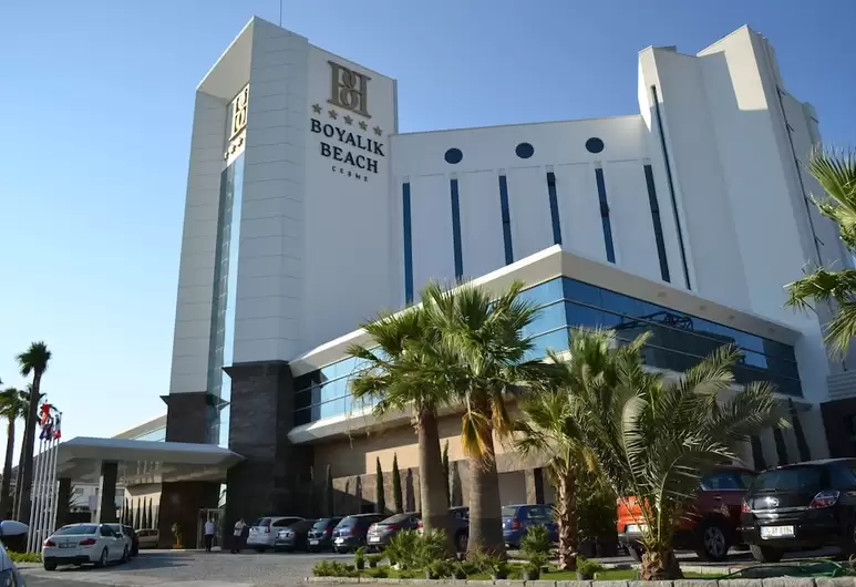 cheap resort hotels to Spend holiday with family