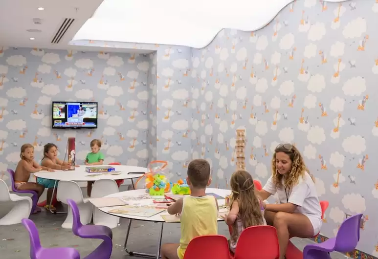 cheap resort hotels to Spend holiday with family