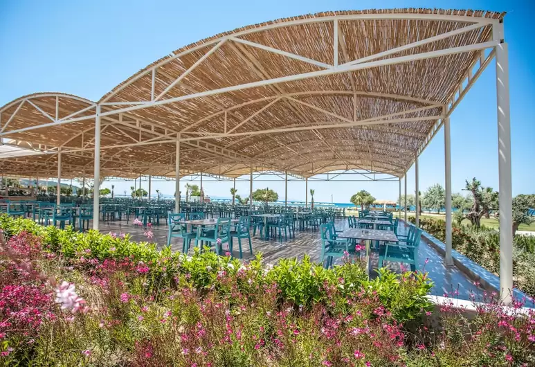 cheap resort hotels to Spend holiday with family