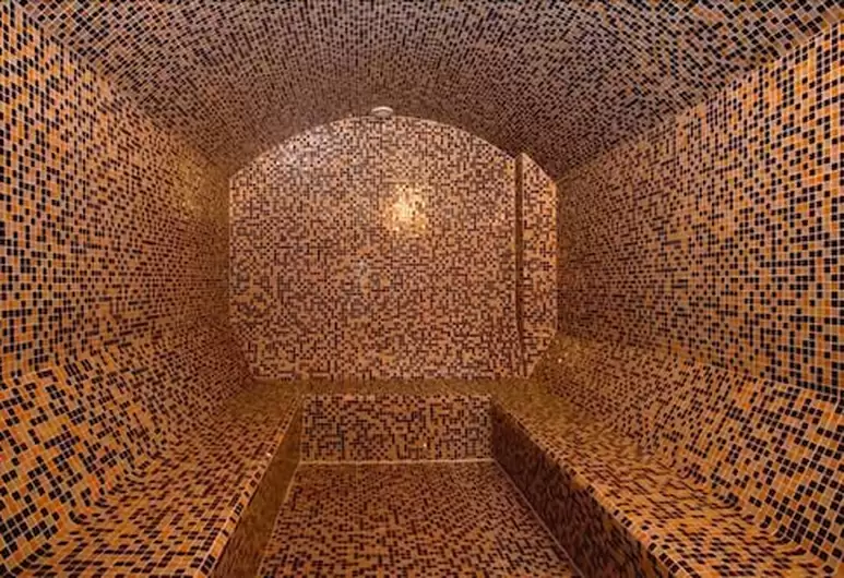 cheap resort hotels to Spend holiday with family