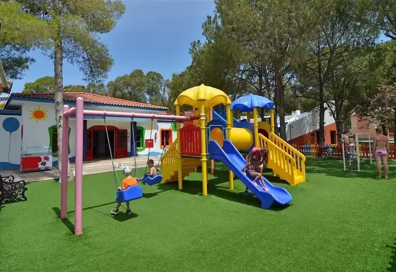 cheap resort hotels to Spend holiday with family