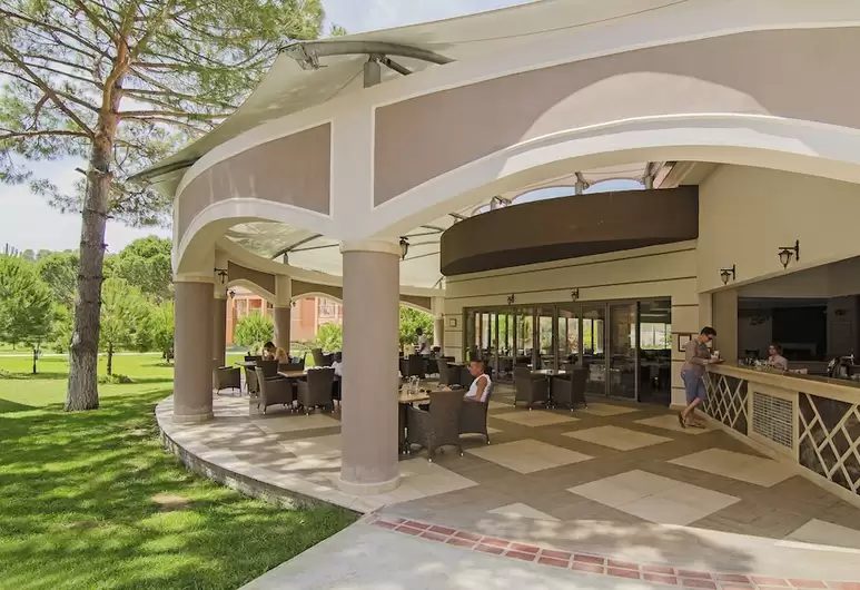 cheap resort hotels to Spend holiday with family