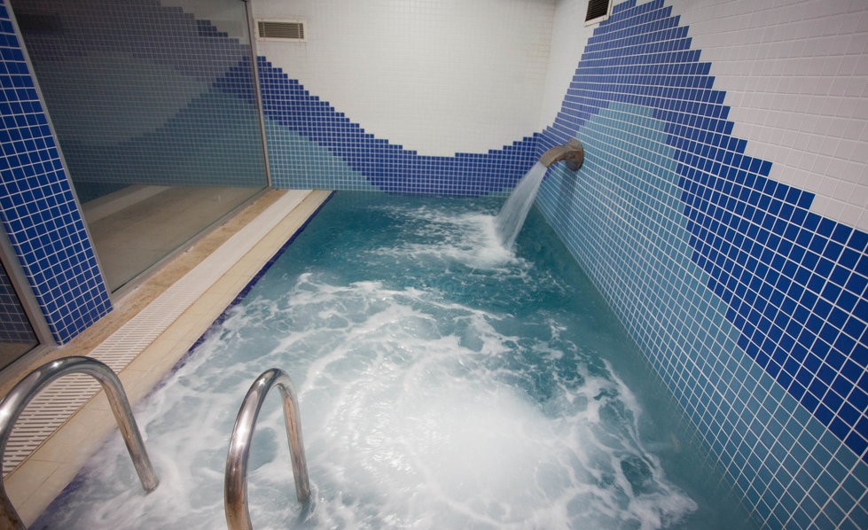 cheap resort hotels to Spend holiday with family