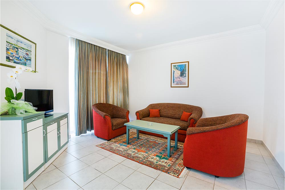 cheap resort hotels to Spend holiday with family