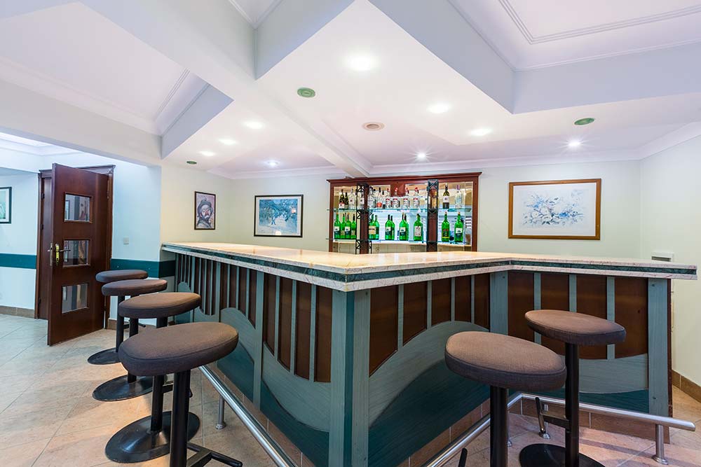 cheap resort hotels to Spend holiday with family