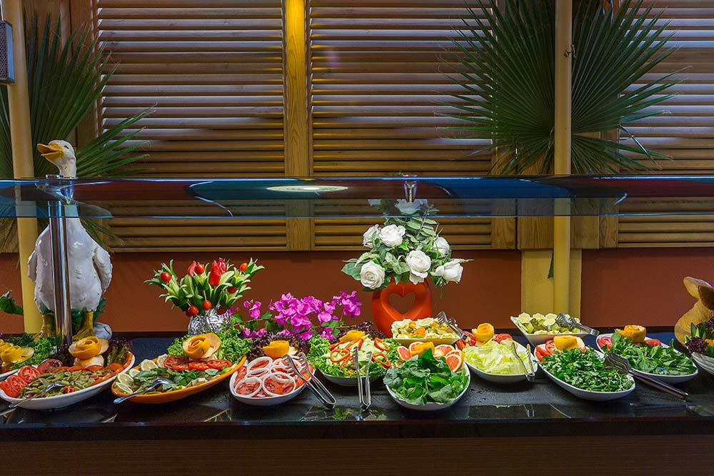 cheap resort hotels to Spend holiday with family