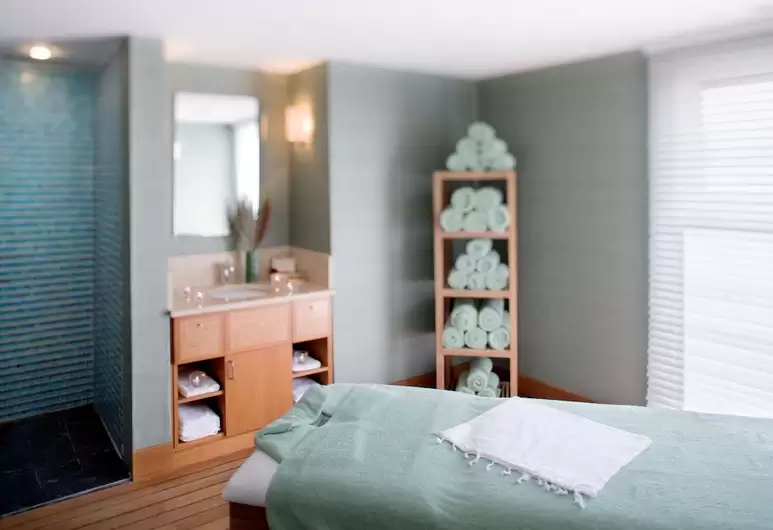 cheap resort hotels to Spend holiday with family