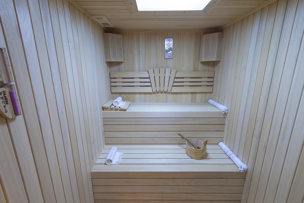 cheap resort hotels to Spend holiday with family