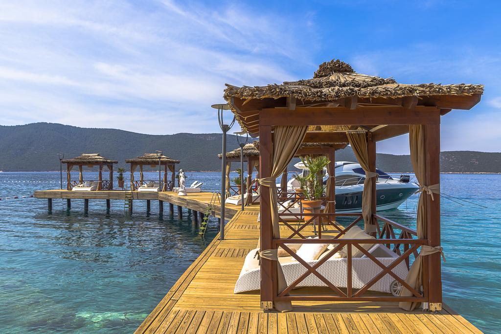 cheap resort hotels to Spend holiday with family