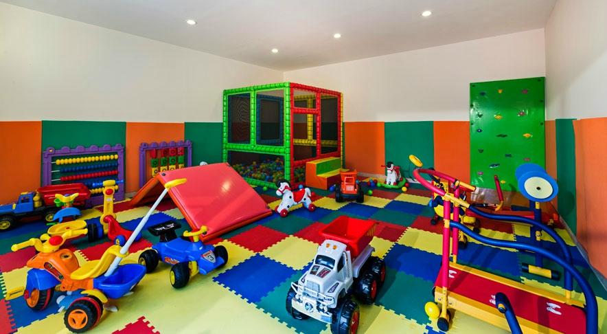 cheap resort hotels to Spend holiday with family