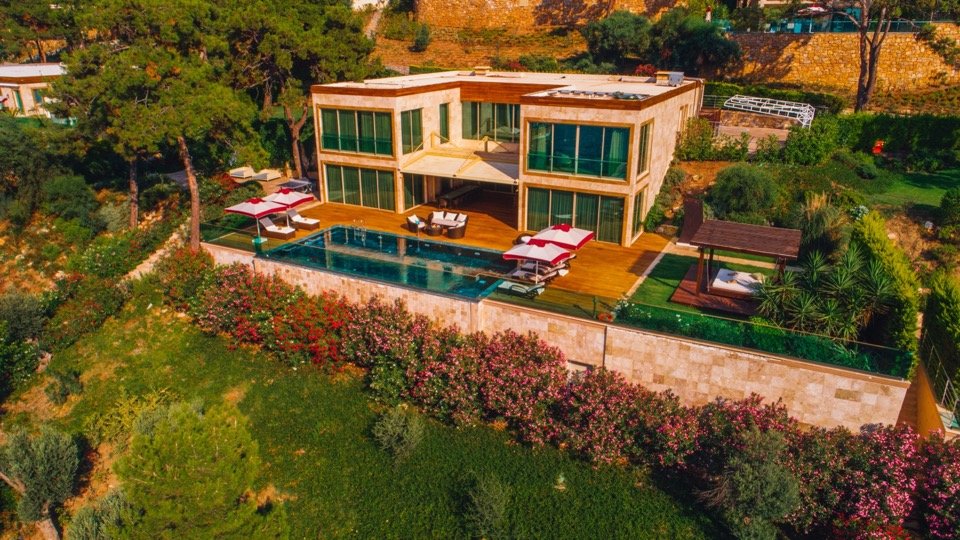 cheap resort hotels to Spend holiday with family