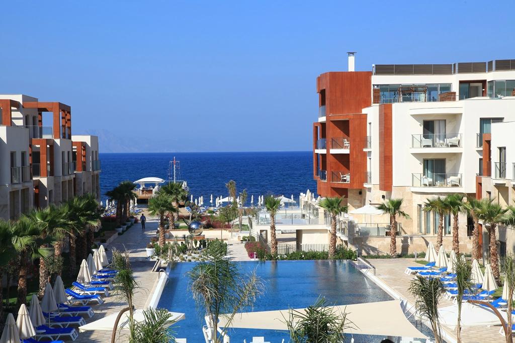 cheap resort hotels to Spend holiday with family