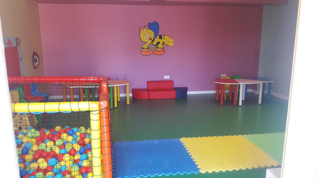 cheap resort hotels to Spend holiday with family