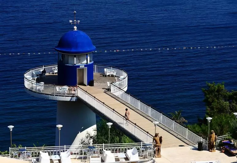 cheap resort hotels to Spend holiday with family