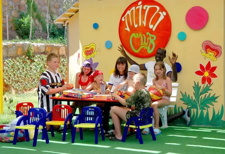 cheap resort hotels to Spend holiday with family