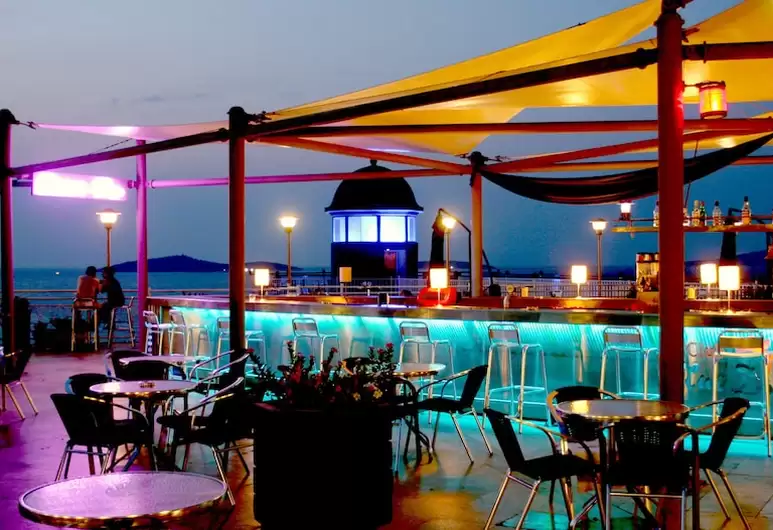 cheap resort hotels to Spend holiday with family